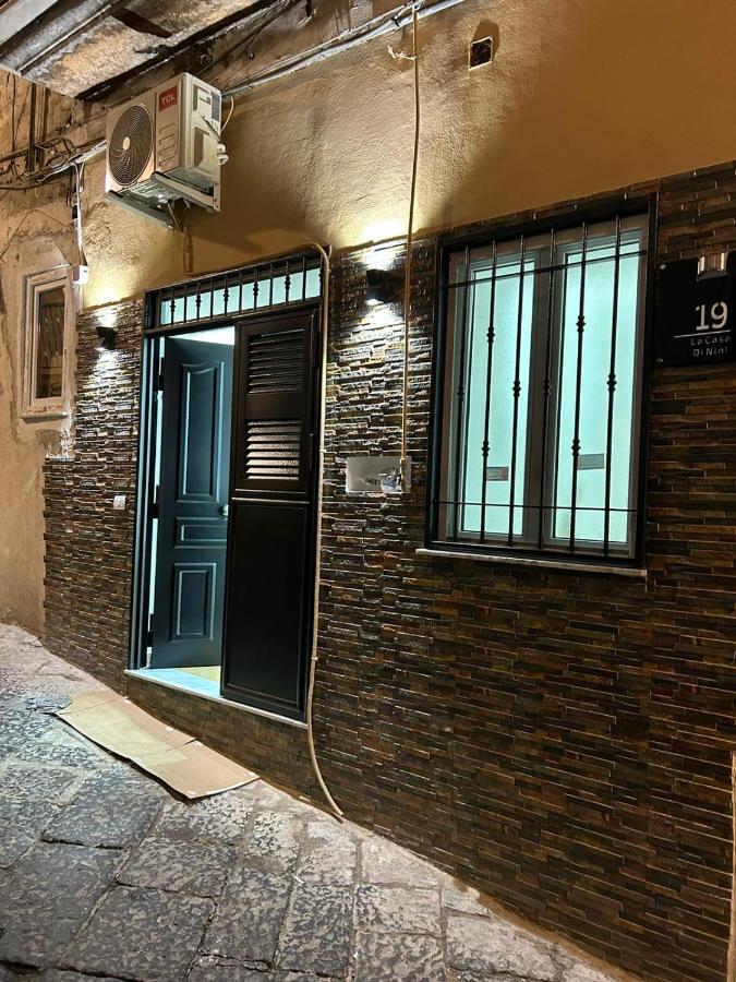 Apartamento La Casa Di Nini Napoli Centro Exterior foto